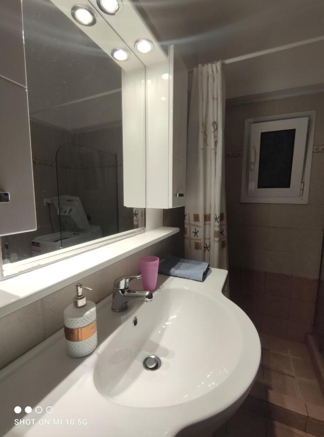 Cozy Apartment Near The Sea In Palaio Faliro Athen Eksteriør billede